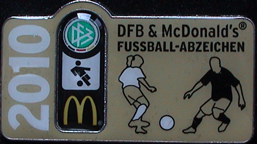 DFB-Andere/DFB-McDonalds-Fussballabzeichen-2010.JPG